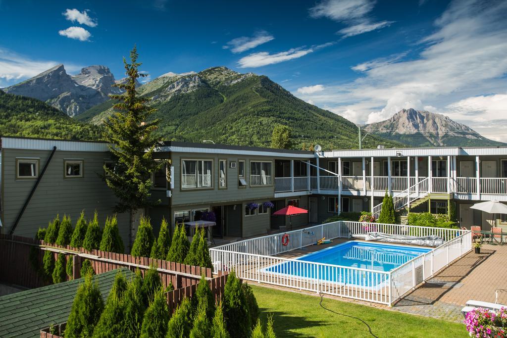 Powder Mountain Lodge Fernie Exterior photo